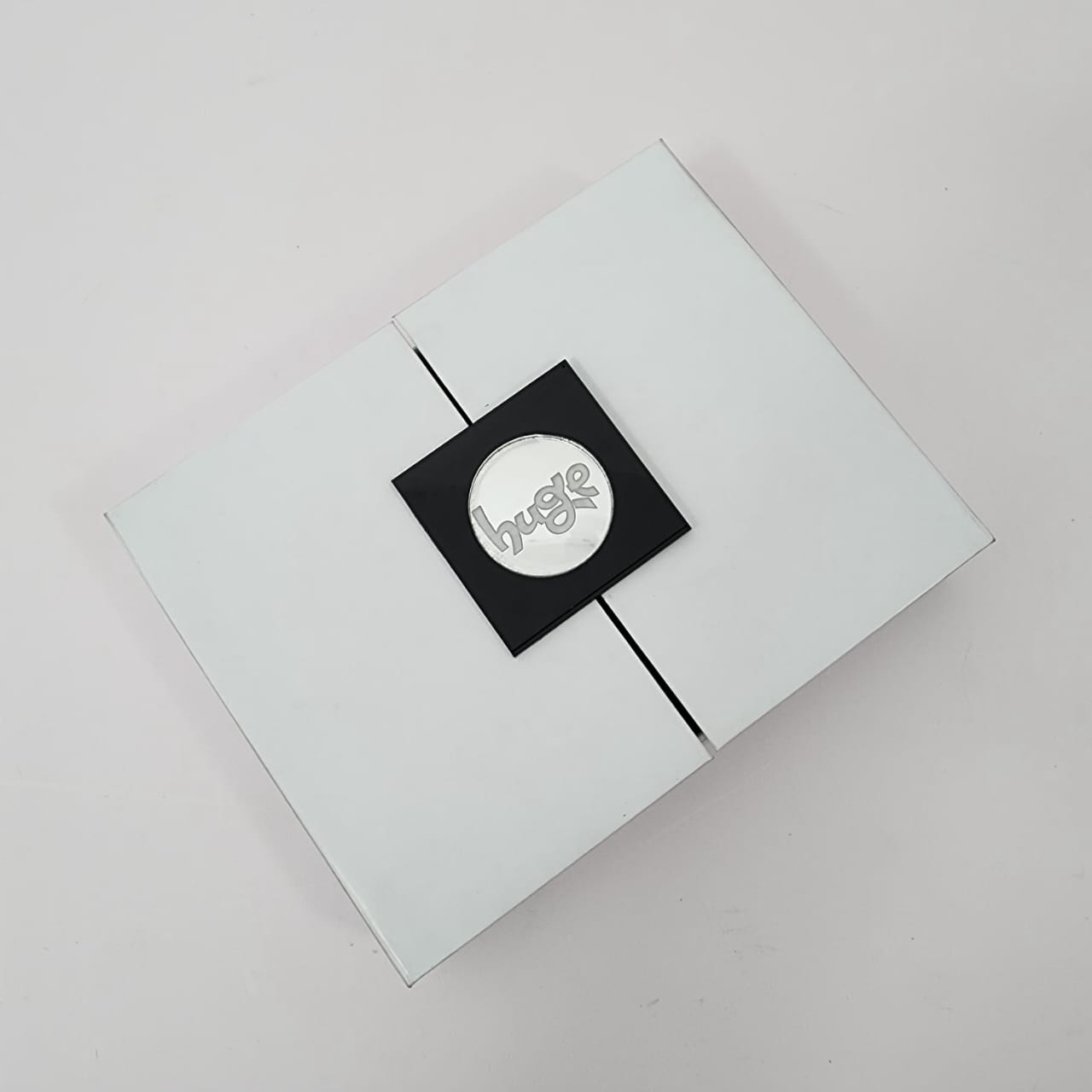 Bluetooth Mouse, Multi-Cable Kit & Flash Drive - Image 2